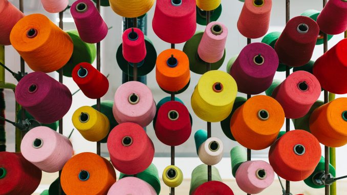 kaboompics_Big colorful Spool of Thread Sewing