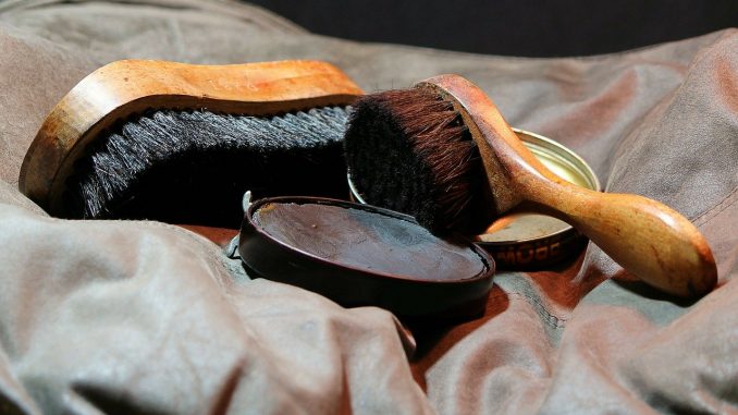 shoeshine-72477_1280